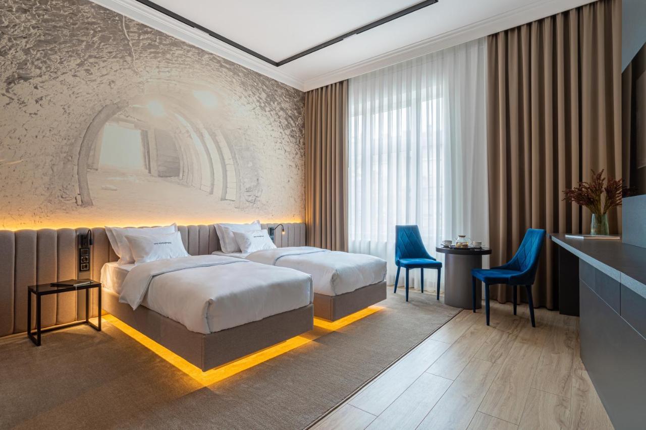 Villa Boutique Hotel Mukacheve Bagian luar foto